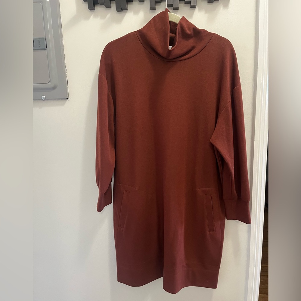 Sweatshirt dress with slight turtleneck